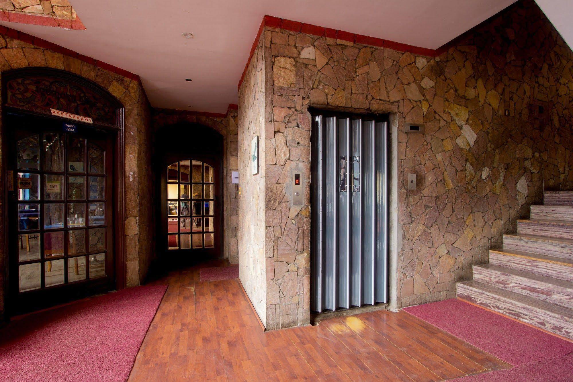 Fabhotel Khems Shoram Palace Road Udagamandalam Exterior foto